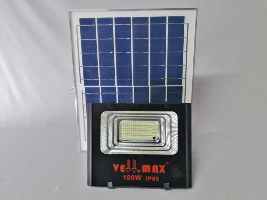 solar floodlight